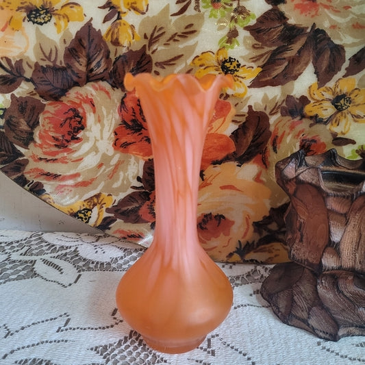 Vintage Glass Bud Vase Peach Swirl with Ruffled/scalloped Fluted Top