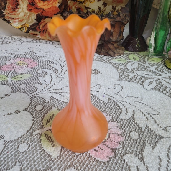 Vintage Glass Bud Vase Peach Swirl with Ruffled/scalloped Fluted Top