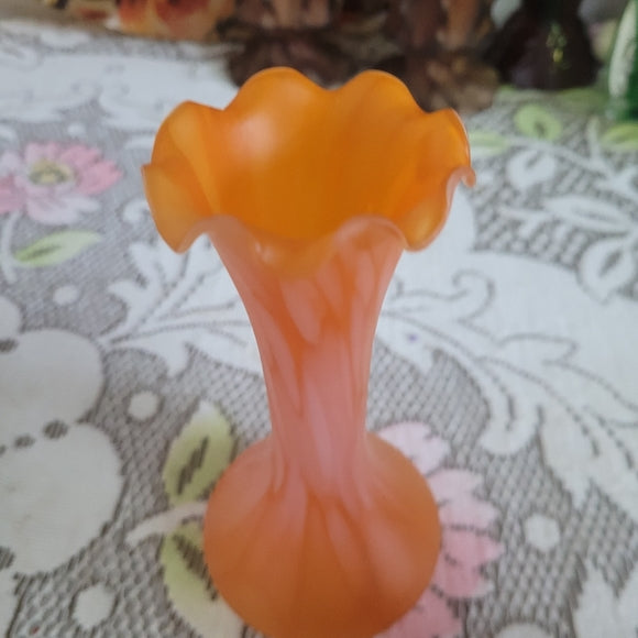 Vintage Glass Bud Vase Peach Swirl with Ruffled/scalloped Fluted Top