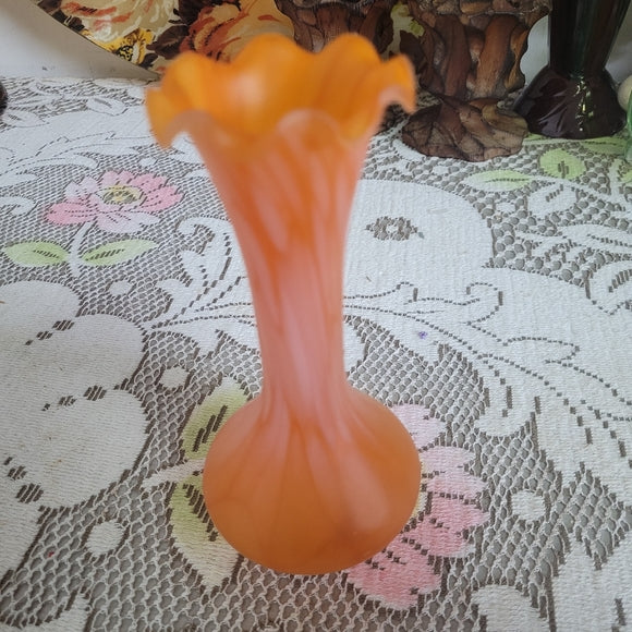 Vintage Glass Bud Vase Peach Swirl with Ruffled/scalloped Fluted Top